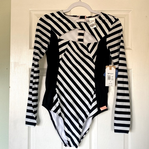 NWT Roxy Pop Surf Striped Long Sleeve - Picture 2 of 13